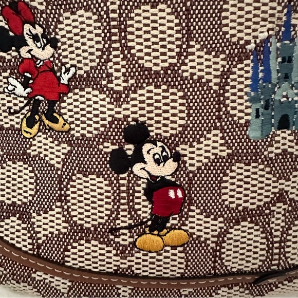 Disney X Coach League Belt Bag With Mickey Mouse And Friends Embroidery - Picture 13 of 14
